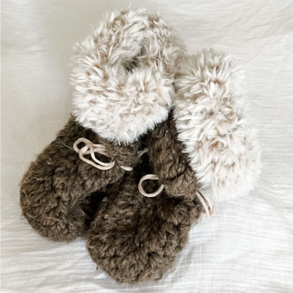 Foldover Sheepskin Booties/ Toddler Slippers | I’m in the Loop | Size 7